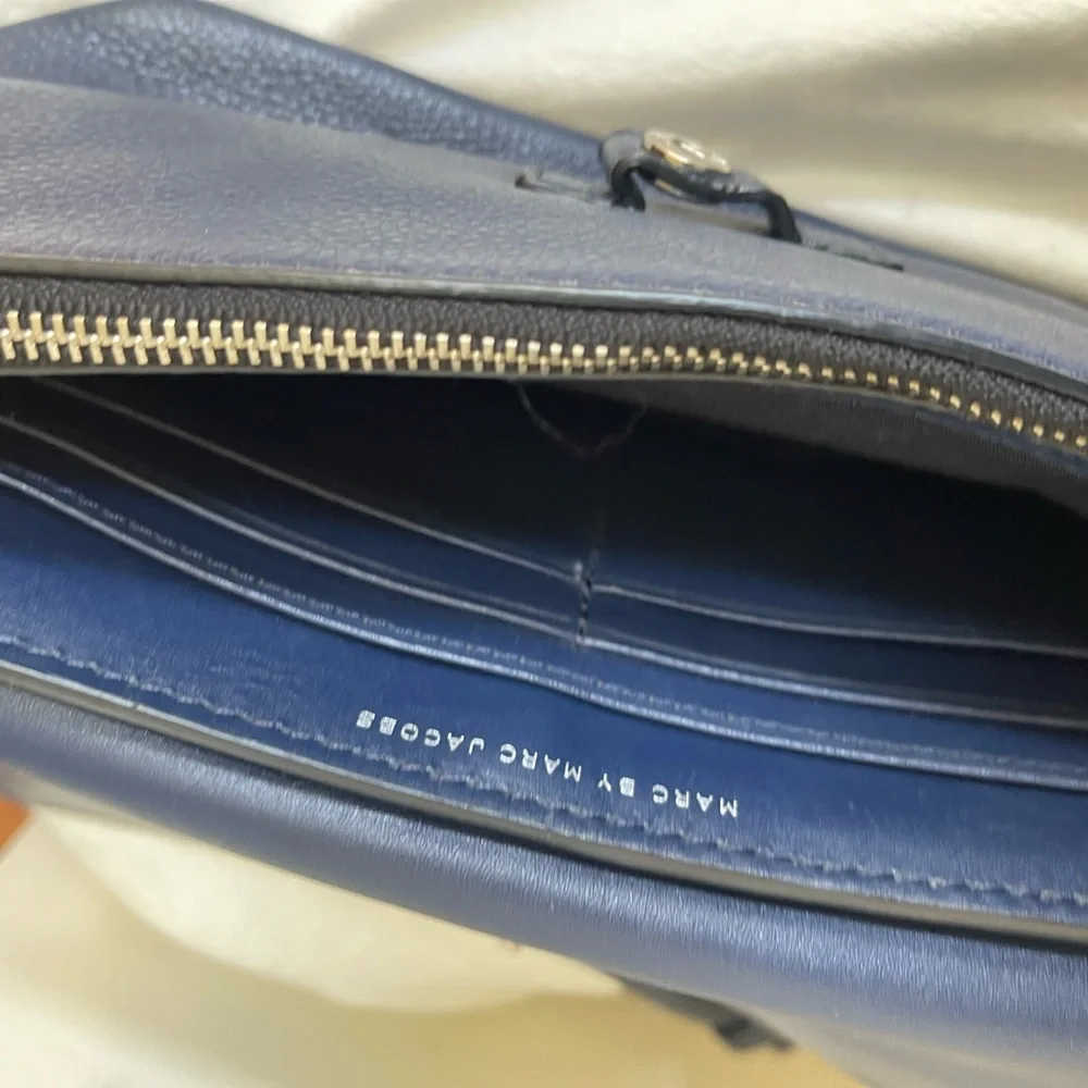 EUC Marc by Marc Jacobs blue leather crossbody bag